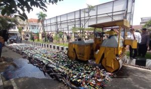 9d762dfa-d5ca-4d81-b6f5-843a8a5d6e74